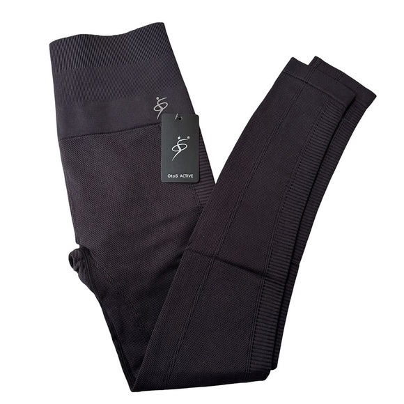OtoS Active Charcoal Black Athletic Compression Capri Leggings - Picture 1 of 7